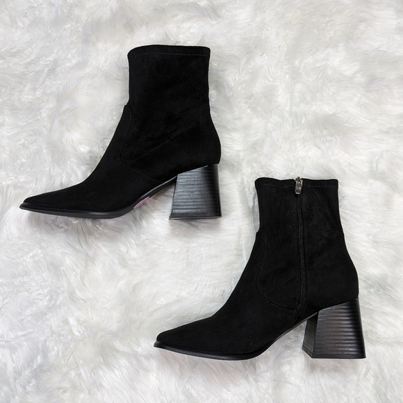 New Marc Fisher Rodana Style‎ Block Heel Booties in Black Faux Suede Size 8.5 - Picture 1 of 8